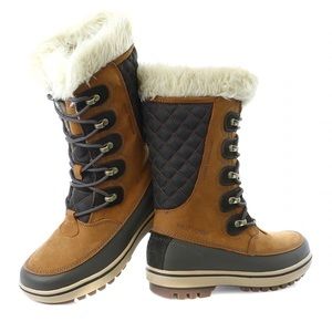 Helly Hansen Garibaldi boot in whiskey color. Woman’s Brand new Size 9.5